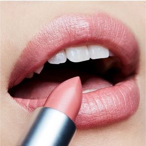 Mac Cosmetics Frost Lipstick in Angel BNIB Pale Pink